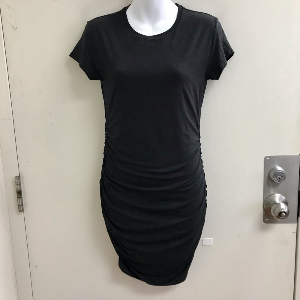 Tna Aritzia Babaton Black Ruched T-Shirt Dress size S